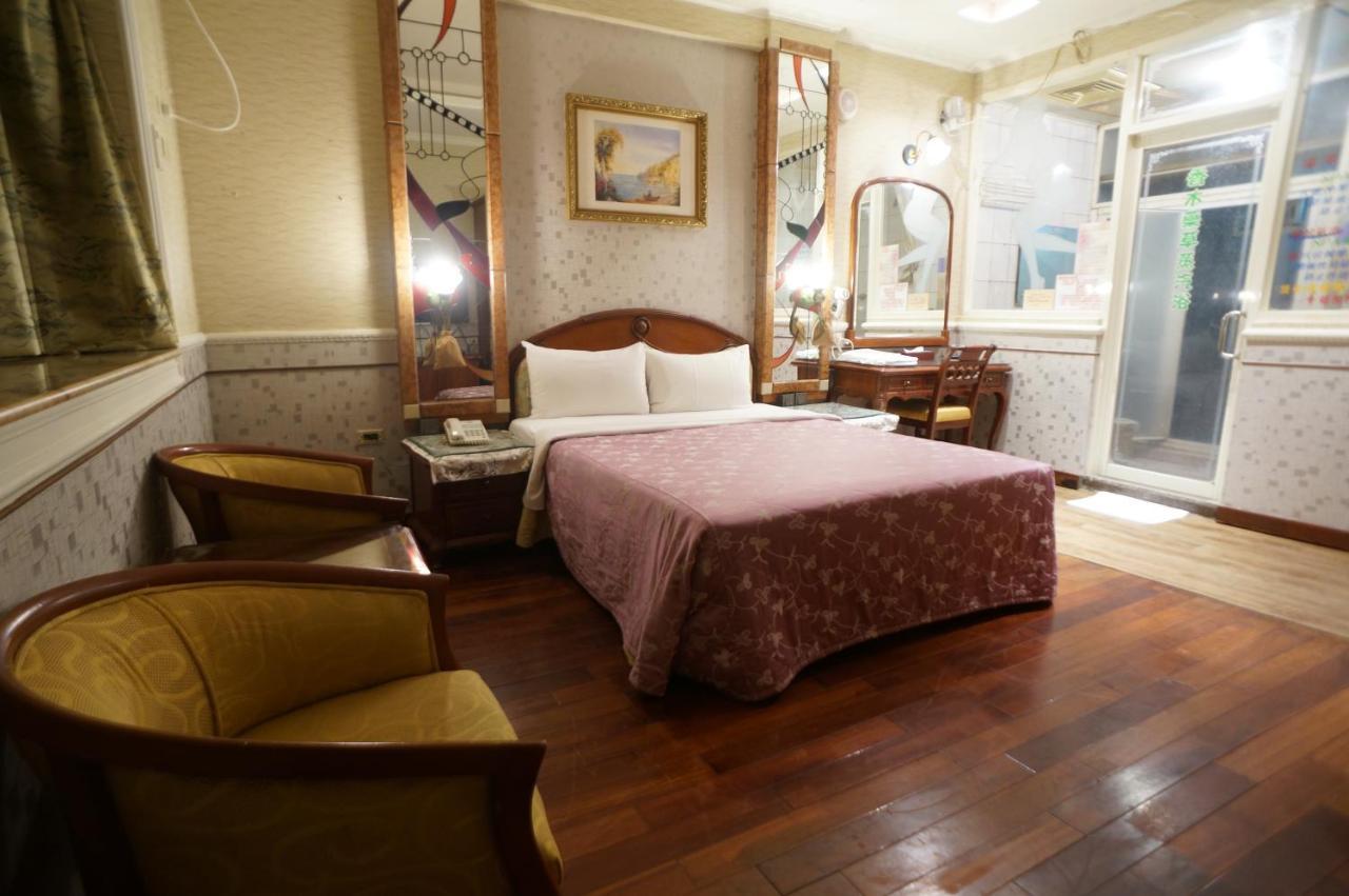 愛情海 Motel Toufen Luaran gambar