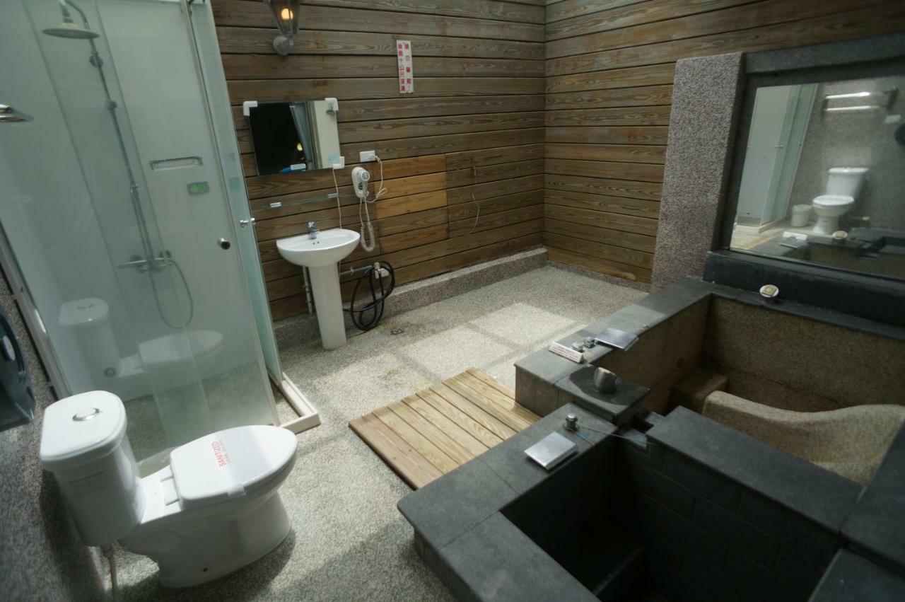 愛情海 Motel Toufen Luaran gambar