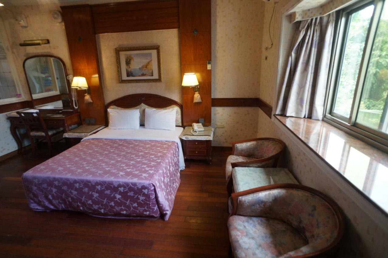 愛情海 Motel Toufen Luaran gambar